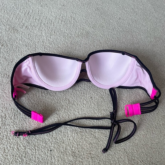 NWOT Victoria’s Secret bathing suit top‎ - Picture 3 of 5